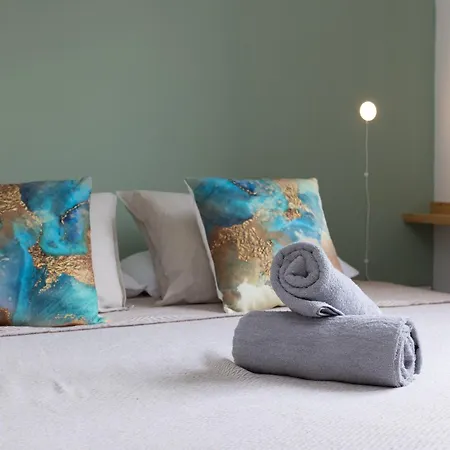 Damler Frontelago Nyaraló